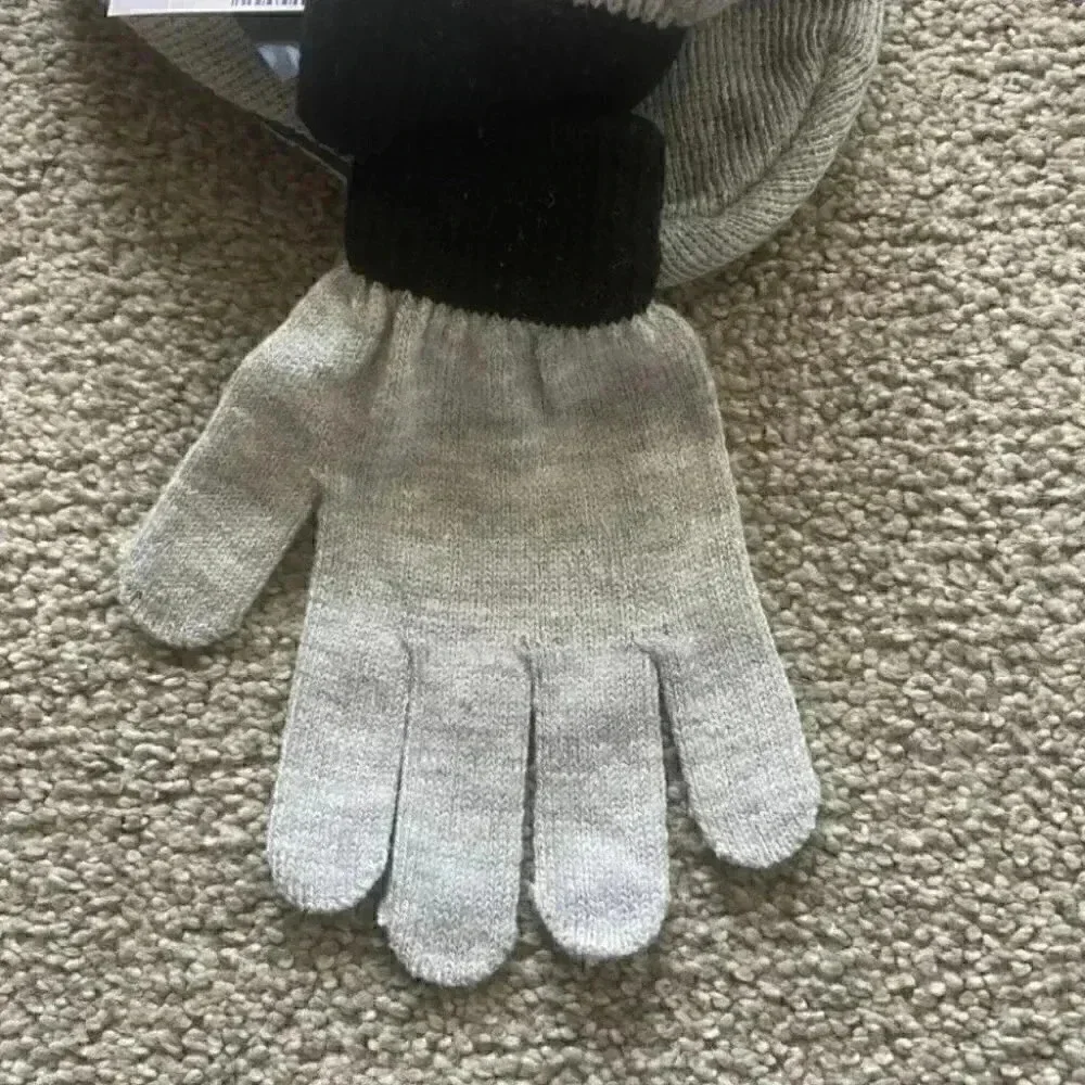 The Children's Place Star Wars Hat and Glove Set